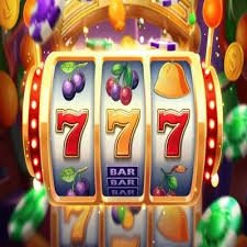 Texas Poker table on hoki108 slot showing hole cards, community cards, and live dealer